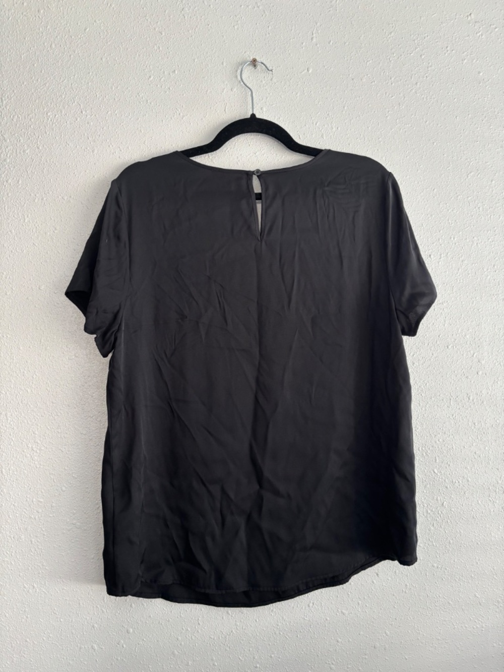 Quince Washable Stretch Silk Tee in Black - Size L - Picture 6 of 8